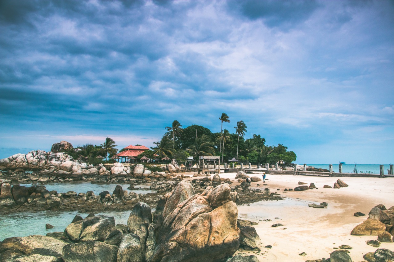 pantai parai tenggiri di Bangka Belitung