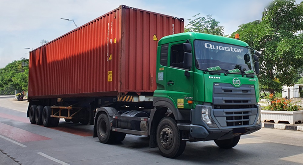 Panduan Mengemudikan Truk Tronton Gandeng dengan Aman dan Efisien